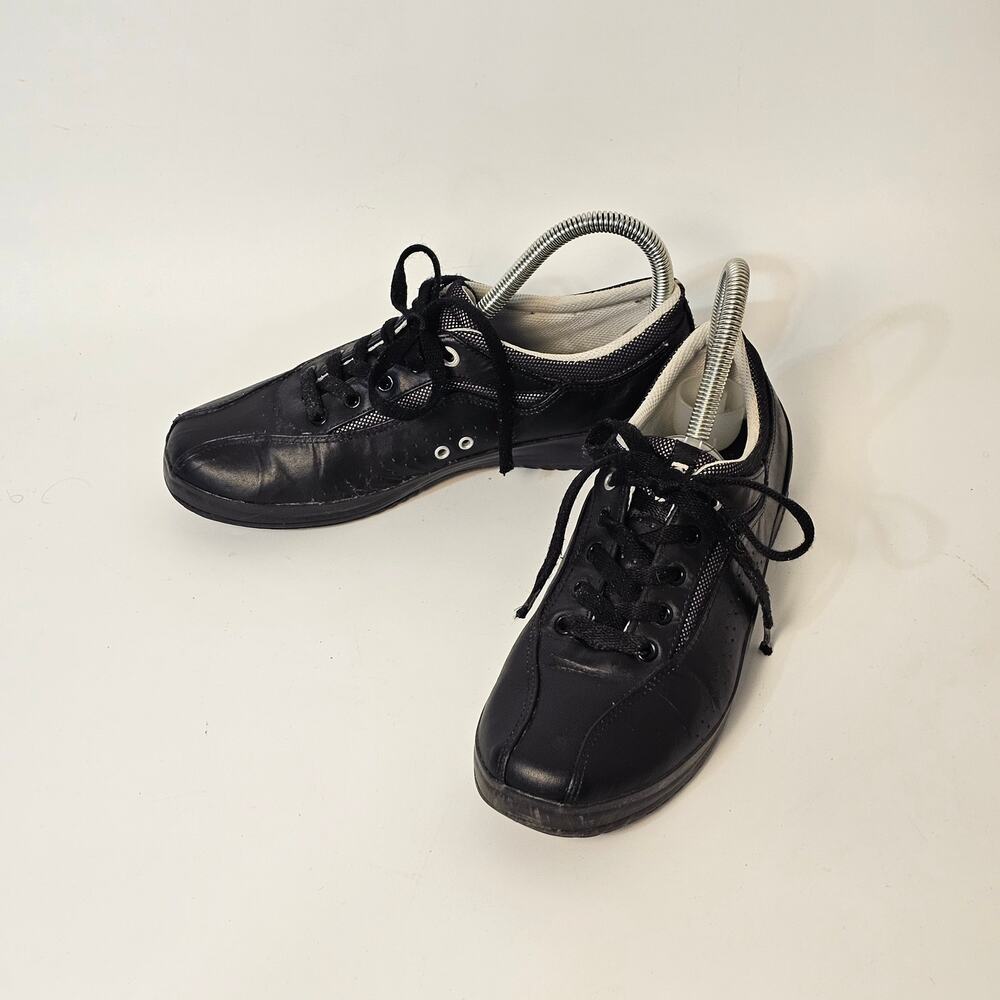 Keds Spirit Leather Sneaker Black and Silver WH29771 Womens Size 8